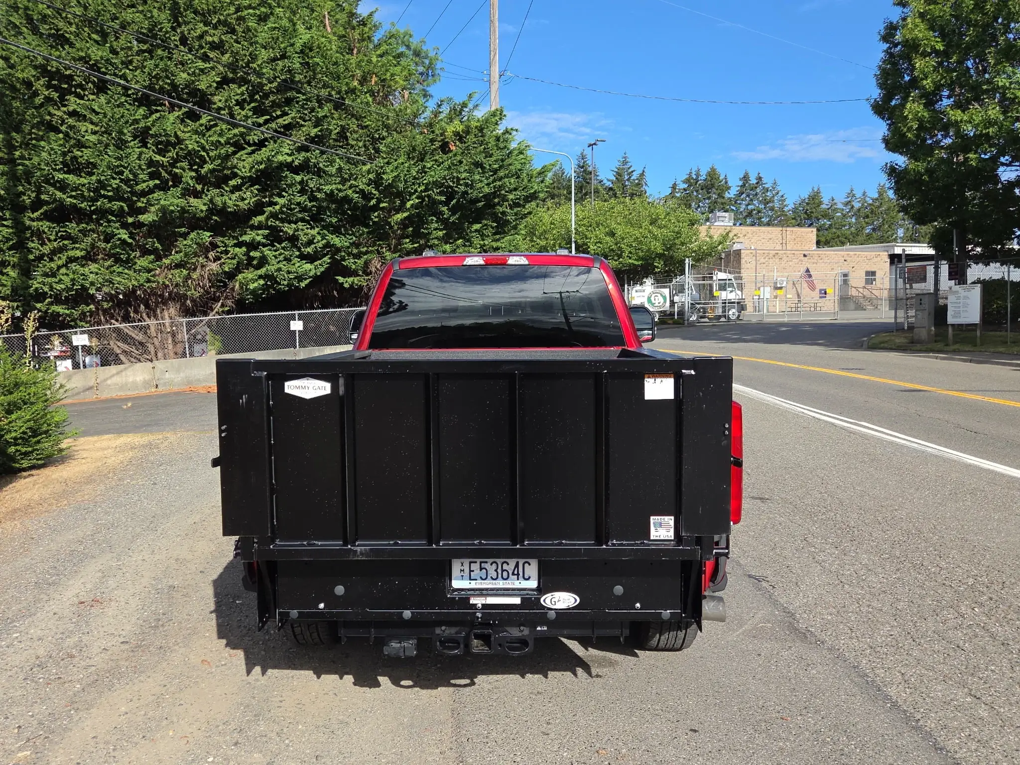Liftgate Truck